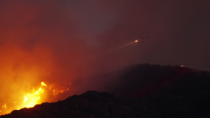 In January 7, 8, 9, 2025, during the Malibu fire, helicopters fiercely battle the flames in stunning and 4K, highlighting the urgency and danger of this Californian catastrophe