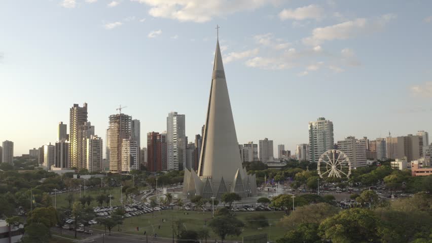 Catedral Roda Gigante Pôr do Sol