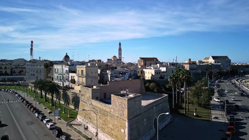A flight over Bari offers a majestic view of the Basilica of St. Nicholas, the main Christian shrine that attracts pilgrims from all over the world. the beauty of ancient churches and narrow streets.