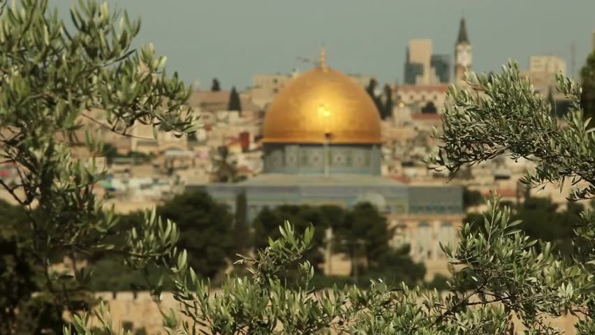 Al Aqsa golden dome of the rock, palestine Dome of the Rock in the Old City of Jerusalem, Israel. Overview of the Western Wall JERUSALEM, Israel.