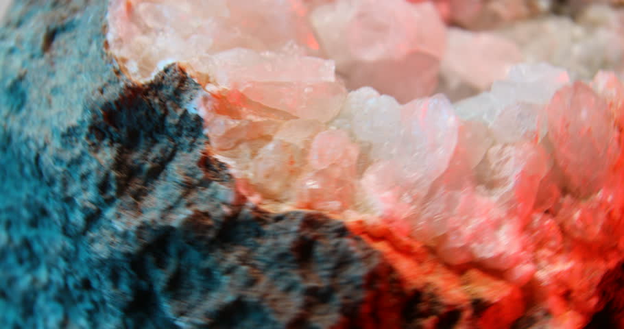 Crystal gland with shiny crystals