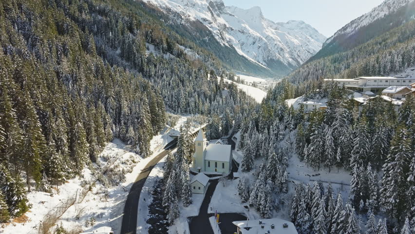 The snow-covered Pitztal in Austria.
