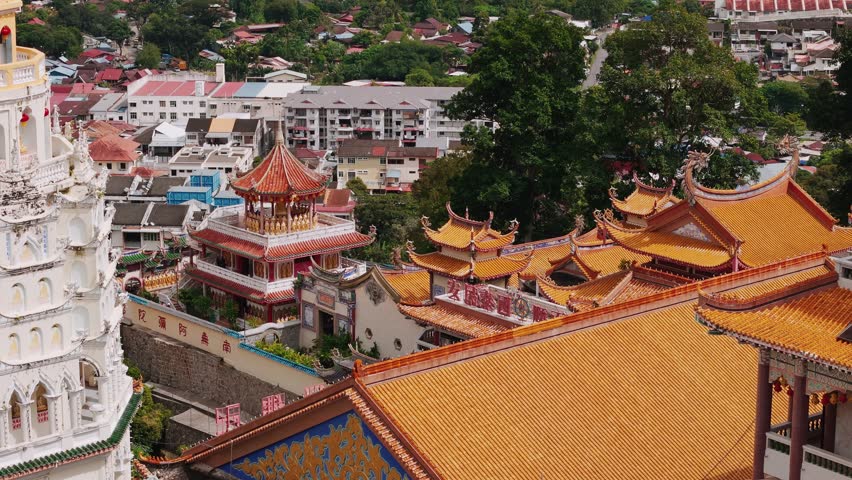Architectural details of kek lok si temple, the largest buddhist temple in malaysia, located in penang. Translation: Temple of Supreme Bliss