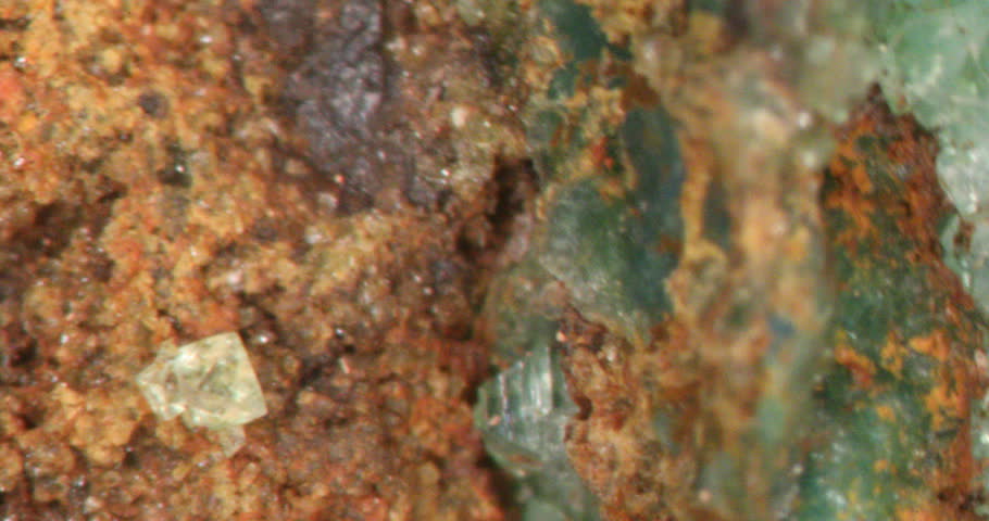 Adamin crystals from Greece under the microscope