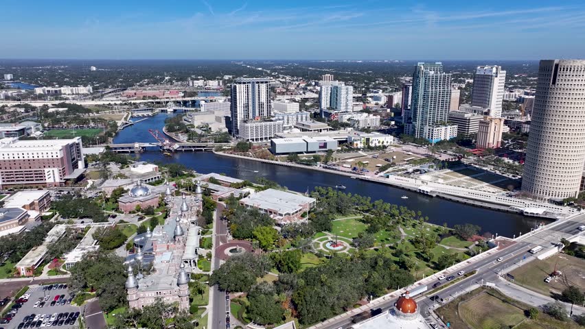 Tampa Skyline At Tampa Florida United States. Bustling Downtown Cityscape With Modern Buildings. Metropole Landscape Commercial Building Vibrant. Metropole Urban. Tampa Florida.
