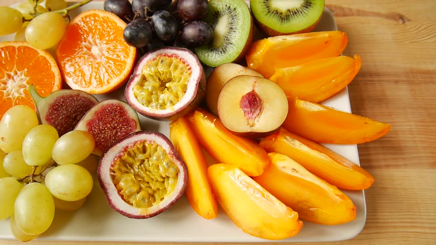 Different fruits on the table.
