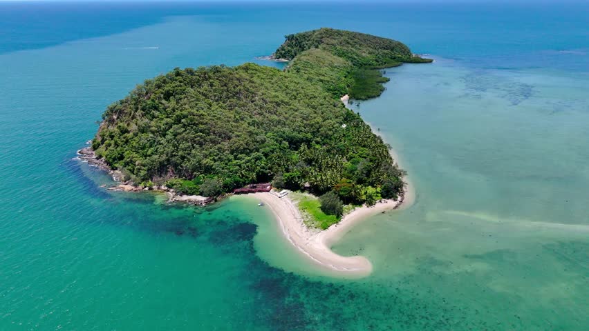 Double Island Palm Cove Cairns, Australia