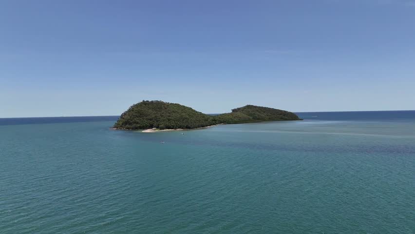 Double island in Palm Cove, Cairns