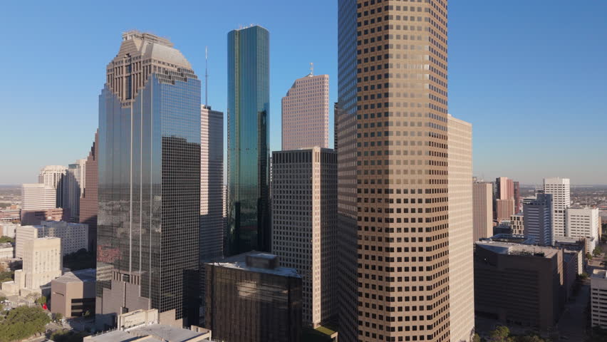 Experience the vibrant skyline of Downtown Houston, Texas, with an aweinspiring drone view that showcases city modern architecture and dynamic urban landscape for all to admire. USA