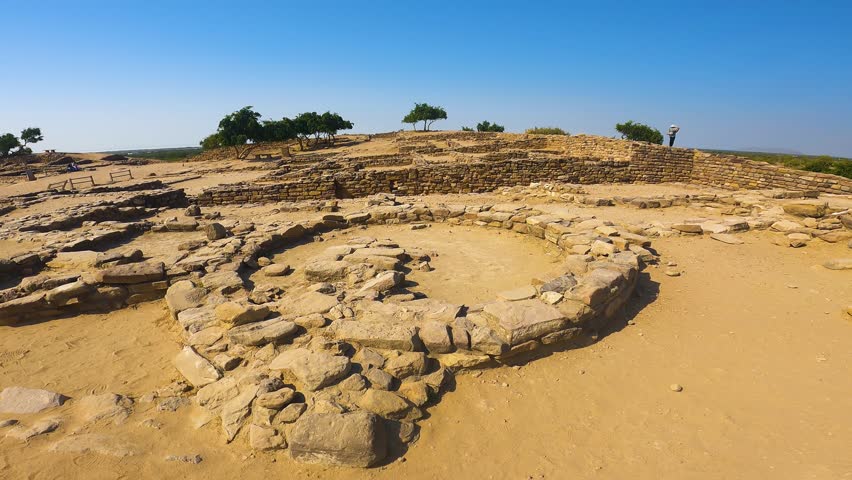 Explore the ruins of Dholavira, a UNESCO World Heritage Site from the Indus Valley Civilization, showcasing ancient history and architecture.