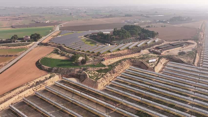 A solar farm in Catalonia, a solar farm is a large-scale renewable energy facility that harnesses the sun’s power using two types of solar panels: photovoltaic panels and thermosolar panels.