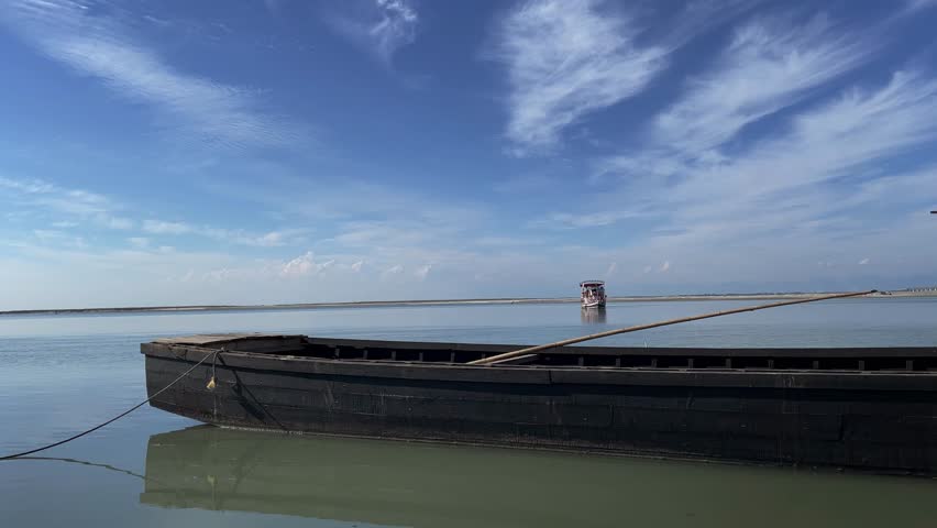 Brahmaputra River | Rivers of Northeast India | river bank | River sand and blue water | bogibeel bridge