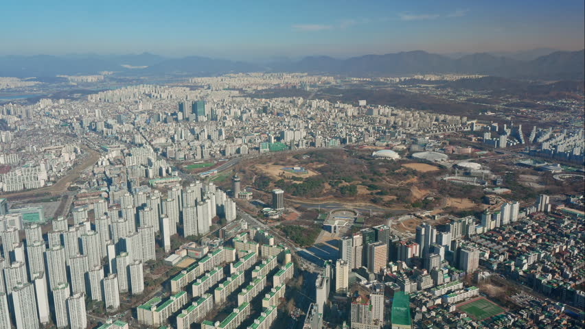 4K Time lapse Building of Seoul skyline in South Korea
