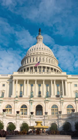 Vertical time lapse video of the United states capitol building, Washington DC, USA.