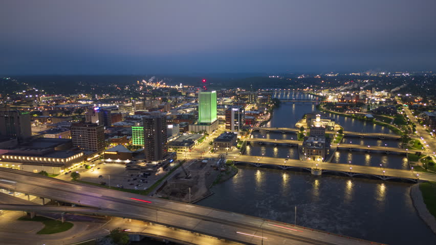 Cedar Rapids, Iowa, USA Downtown City Skyline.