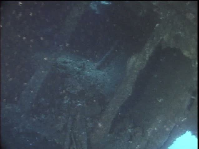 CU inside the shipwreck