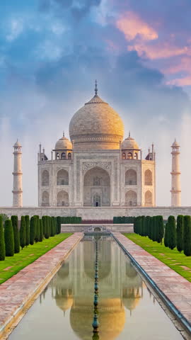 Time lapse of Taj Mahal, an ivory-white marble mausoleum on the south bank of the Yamuna river in Agra, Uttar Pradesh, India.