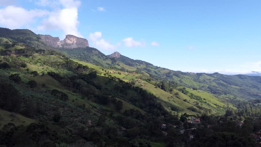 São Bento do Sapucaí, São Paulo, Brazil, Ana Chata, July 18, 2023, SSTKPlates, flight with view of the rural area and forest around Pedra do Baú