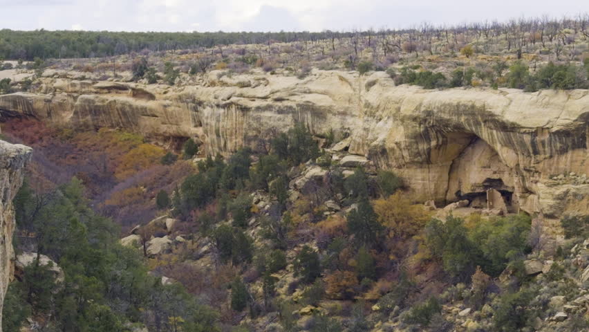 Wide view of a rocky landscape in Mesa Verde