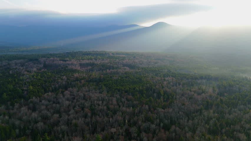 Experience the breathtaking beauty of Mount Washington during the enchanting fall season, as the vibrant and colorful foliage transforms the landscape into a truly picturesque natural wonderland