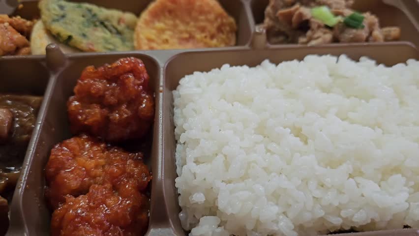 Korean lunch boxes sold at convenience stores in Korea