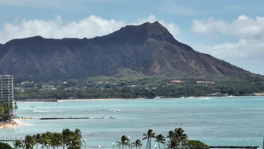 Diamond Head, Waikiki Honolulu Telephoto Drone Shot