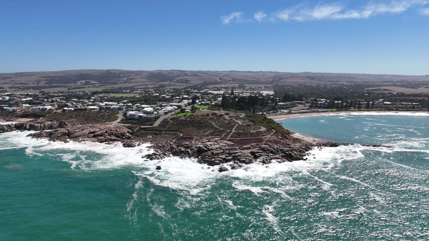 Freeman Lookout, Port Elliot, Victor Harbor – Stunning 4K Aerial Drone Footage Featuring Coastal Town, Green Bay, Horseshoe Bay, Boomer Beach, Strong Ocean Waves on Rocky Coast of Australia