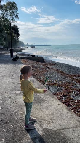 Children on the sea coast
