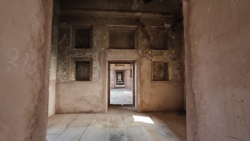 Journey Through the Inner Chambers of Gwalior Fort: Exploring Royal Architecture, Intricate Stonework, and Historic Grandeur