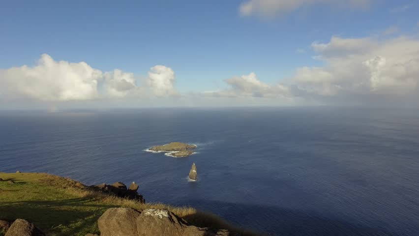 Discovering the fascinating Orongo volcano at Easter Island and its historical significance