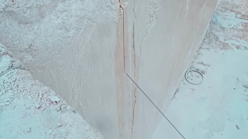Stone Cutting with Diamond Wire