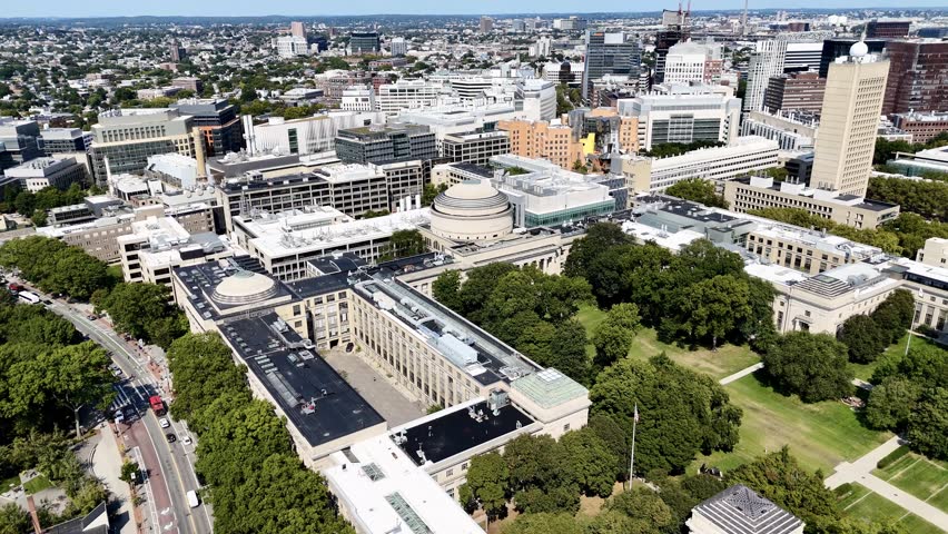 Massachusetts Institute of Technology, MIT in the summertime. Massachusetts, Boston, USA.