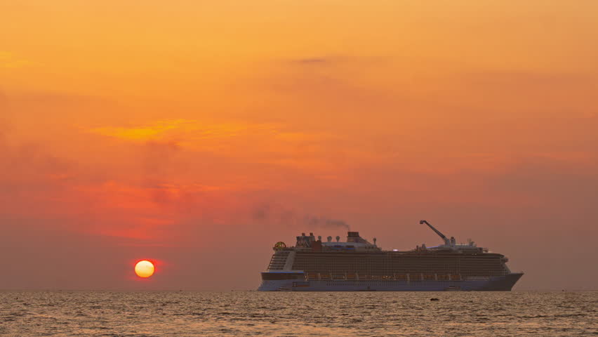 cruise, ship, sunset, ocean, sea, travel, tourism, luxury, vacation, voyage, water, twilight, evening, sky, horizon, relaxation, adventure, holiday, transport, nautical, boat, marine, scenic, tropical