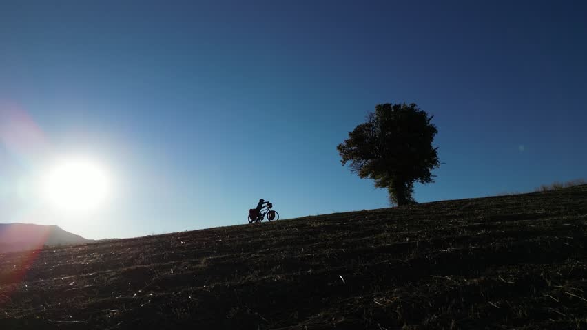 The freedom-loving cyclist
