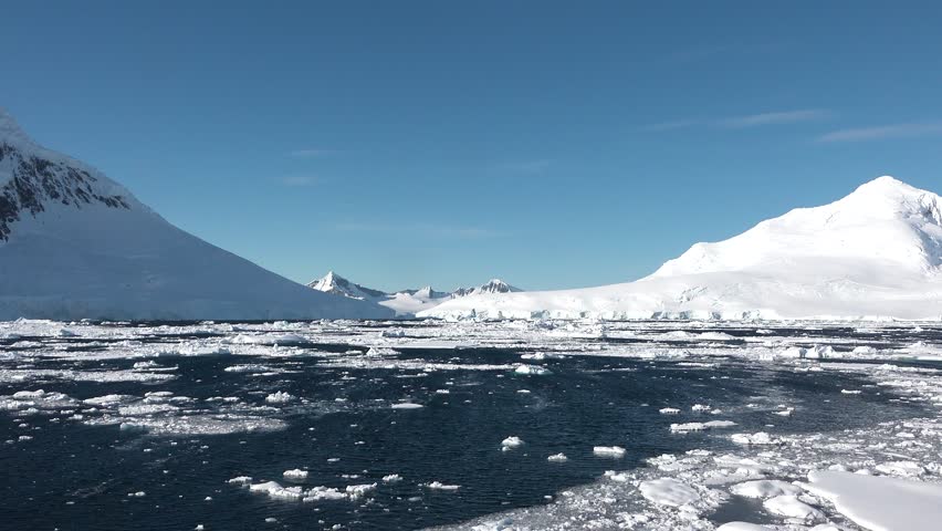 Glacial landscapes in Antarctica are rapidly changing as rising temperatures cause significant melting of ice. This powerful transformation poses serious threats to global ecosystems.