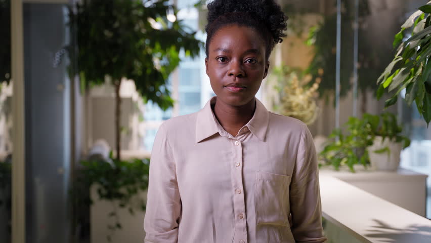 African American business woman open mouth shocked ethnic girl surprised happy businesswoman wonder shock emotion expression excited student manager in office amazed surprise wow news impress stunned