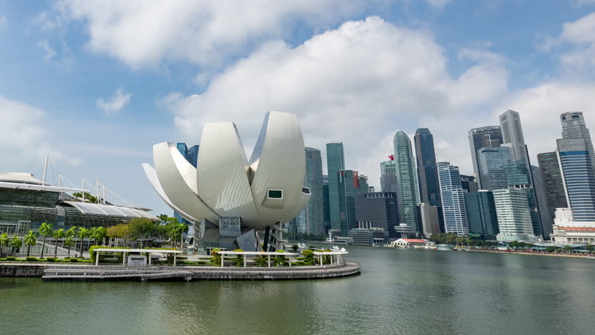 SINGAPORE - 5 MARCH 2025 : timelapse of the singapore marina bay skyline