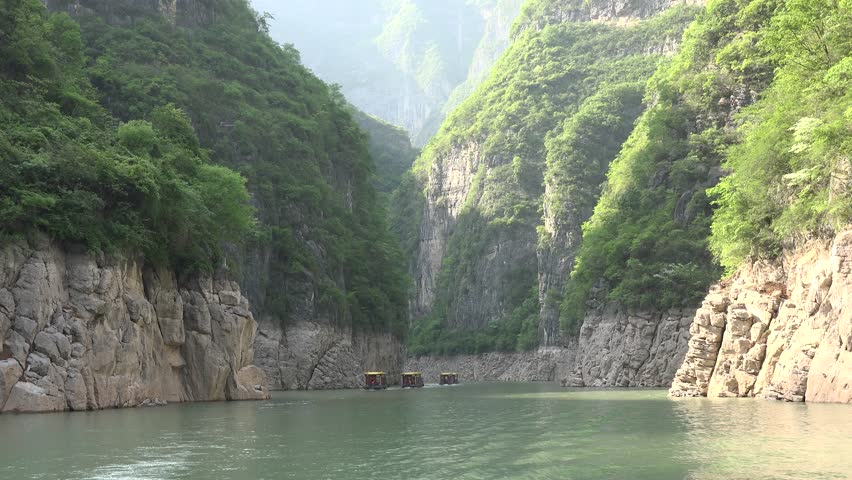 Winding over 6,000 kilometers through mountains, valleys, and cities, the Yangtze River is China’s longest river and a vital artery of culture, commerce, and life.