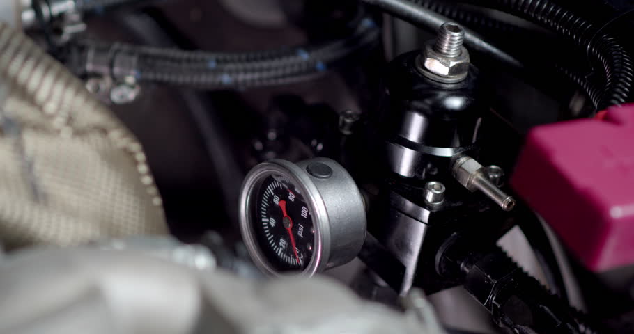 Fuel pressure control.Fuel pressure from 0 up to 58 psi.Regulator control for precise fuel system control.