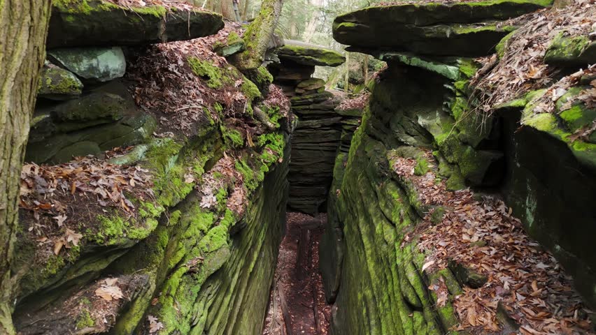 Through Mysterious Green Caves – Ledges Trail, Cuyahoga Valley