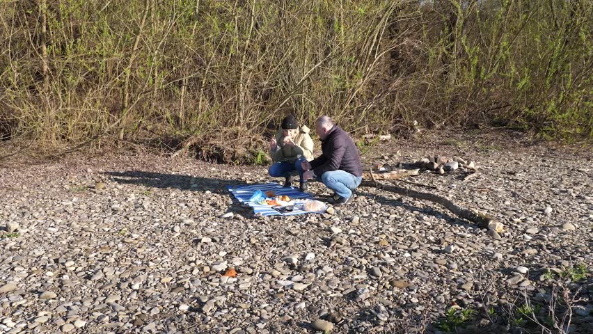 A man and a woman had a picnic in nature. Active recreation in nature.