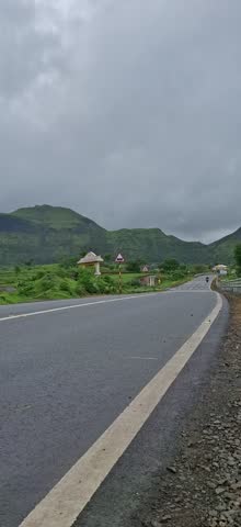 Experience the thrill of superbikes roaring through the rain-soaked roads of India during the monsoon season. This dynamic video captures the power and precision of bikers as they skillfully navigate 