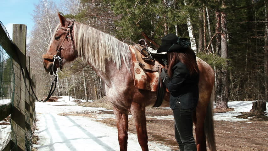 girl cowboy horse saddles