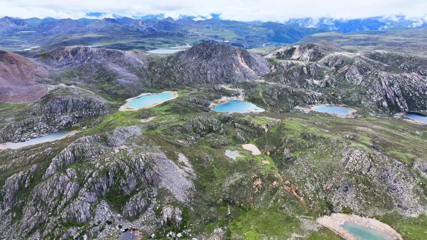 Explore Genie Black Lake and Alpine Lakes on Cuoniangka Loop or Moto Trip