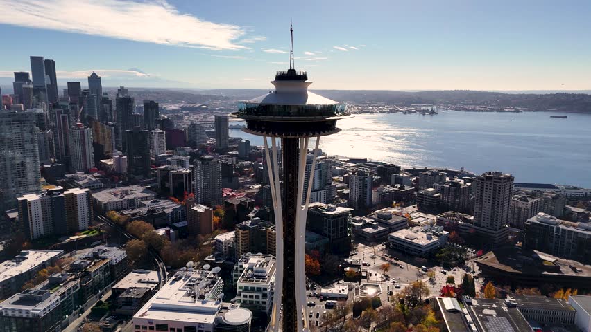 Drone Panorama of Seattle’s Skyline with Space Needle and Oceanfront — Epic Aerial Cinematic Shot. Seattle Aerial Landscape Featuring the Space Needle and Waterfront — Majestic Skyline View