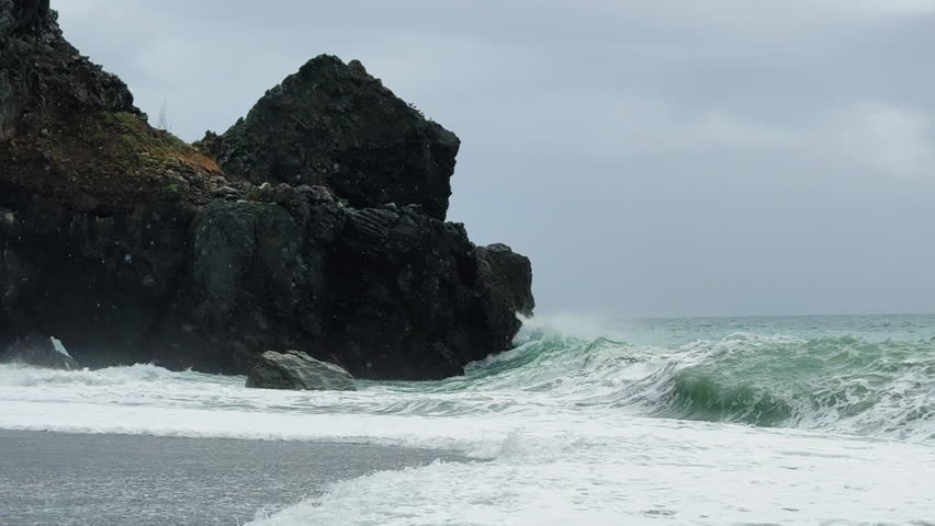 Powerful Waves Crashing on the Dramatic Big Sur California Coast