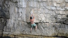 Deep water solo climbing ( psihobloc )