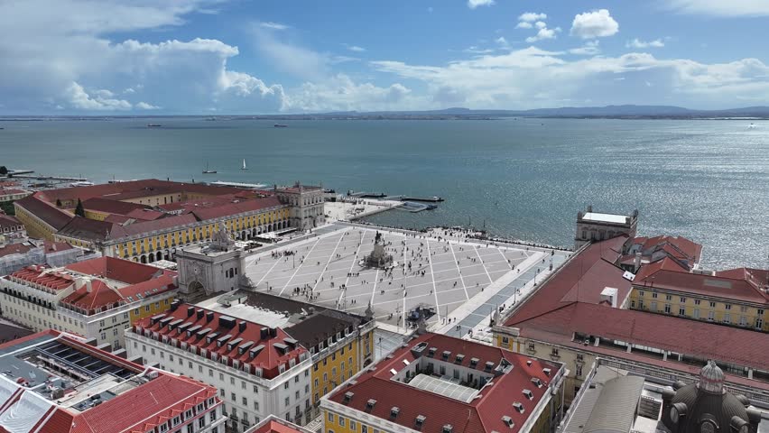 Comercio Square At Lisbon Lisbon District Portugal. Beautifully Designed Park Adorned With Lush Greenery. Metropole Landscape Company Building Beautiful. Company Building. Lisbon Lisbon District.
