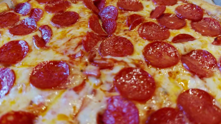 Street Food Pepperoni Pizza. Italian Delicious Pepperoni Pizza Food Party Share. Italian Food. Appetizing Neapolitan Pizza Pepperoni In Gastrobar. Crust Pepperoni Pizza Margherita In Restaurant. 