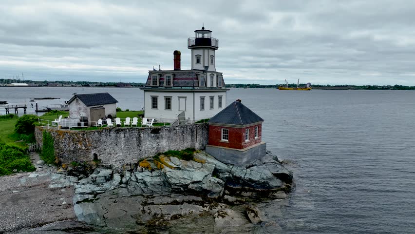 Rose Island Lighthouse is a historic beacon located on an 18.5-acre island in Narragansett Bay, just off the coast of Newport, Rhode Island